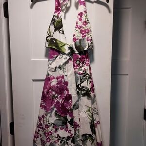 Chic Backless Floral Dress